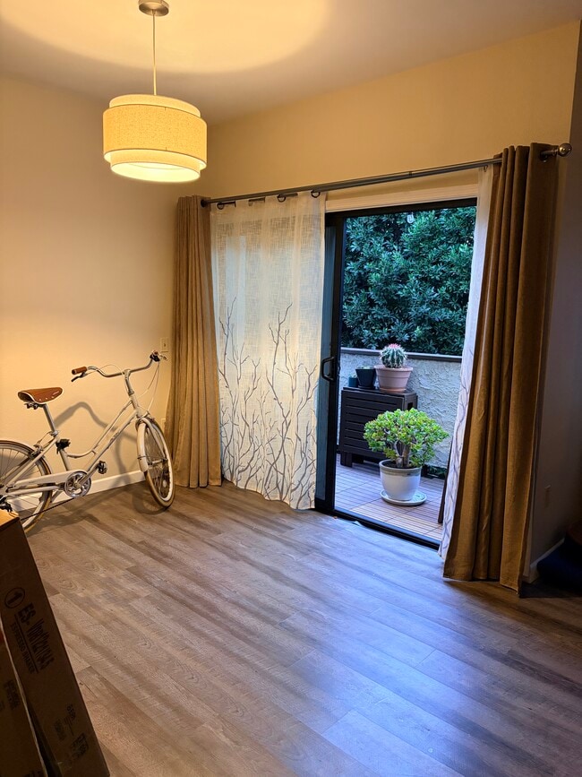 Photo - 17914 Magnolia Blvd Unit Top Floor 2BR Condo 302