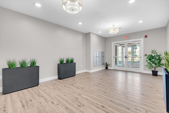 Photo - 104 Episcopal Rd