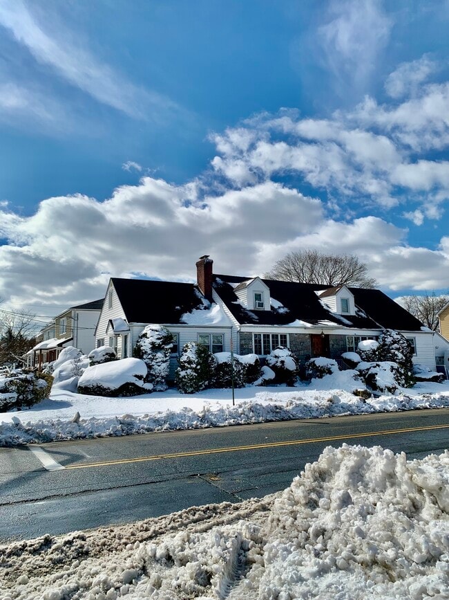 Photo - 336 Scranton Ave Unit 1