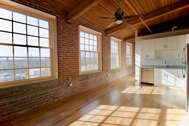 Photo - Midtown on 12th