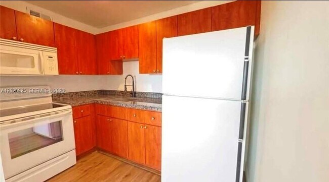 Photo - 11195 SW 1st St Unit 319
