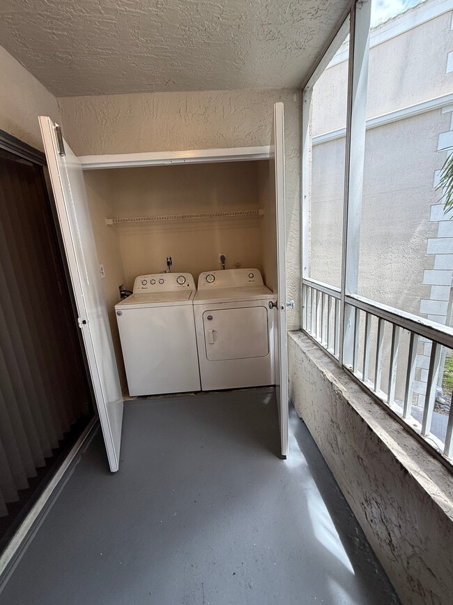 Photo - 2850 N Oakland Forest Dr Unit 208
