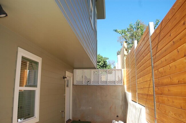 Photo - 1707 Garden St