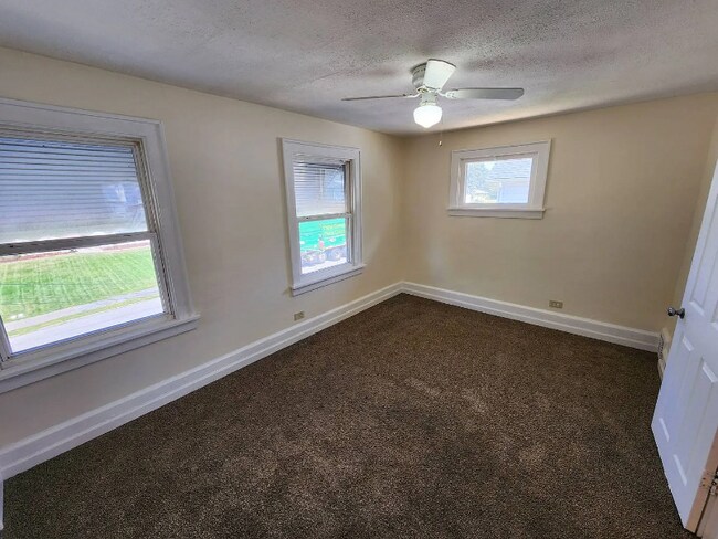 Photo - 5161 Greenhurst Dr