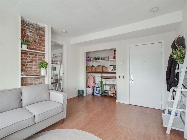 Photo - 30 Mercer St Unit 3