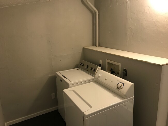 Laundry Room - 3600 Northeast 85th Terrace House