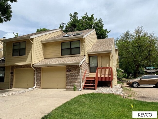 Building Photo - Two-Level Townhouse Near CSU!