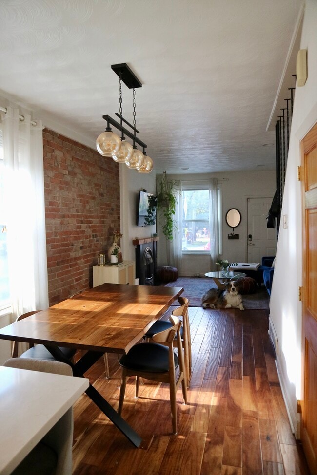 Photo - 139 E 8th Ave