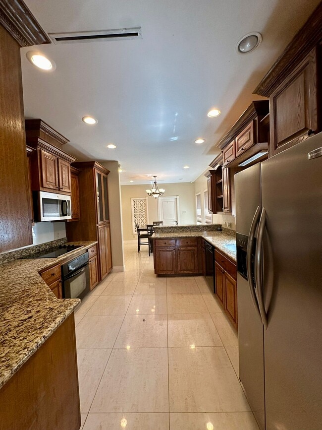 Photo - 1001 E Balboa Ave