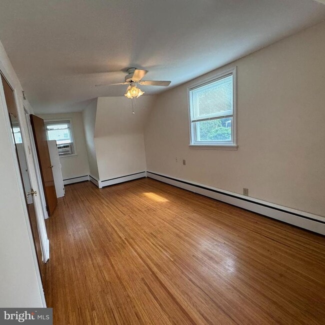 Building Photo - 410 Paoli Ave Rental