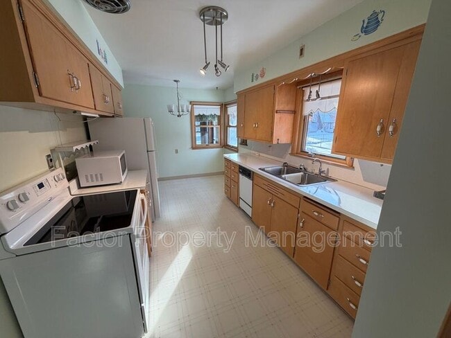 Photo - 245 Wheeler Ave