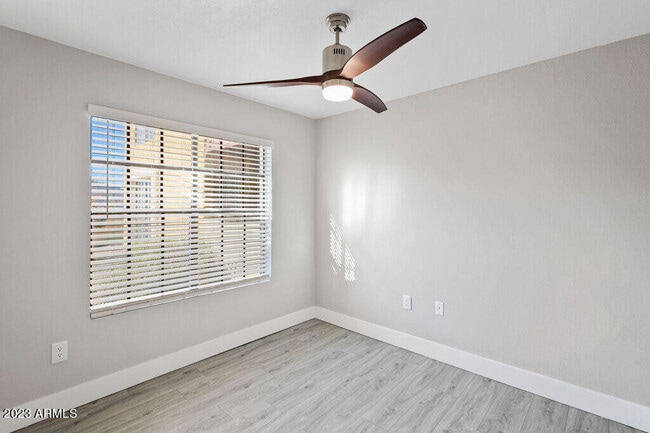 Photo - 10002 N 7th St Unidad 1