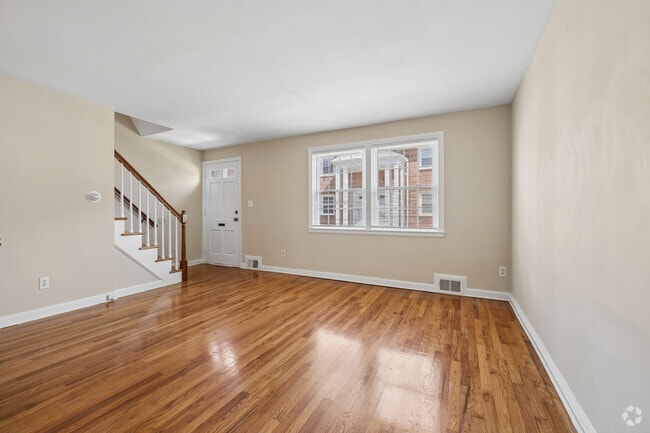 1BR, 1BA - 1,000SF - Living Room