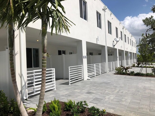 Photo - 10229 NW 64th Ter Unit #107