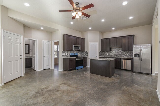 Photo - 15786 Cottonwood Dr