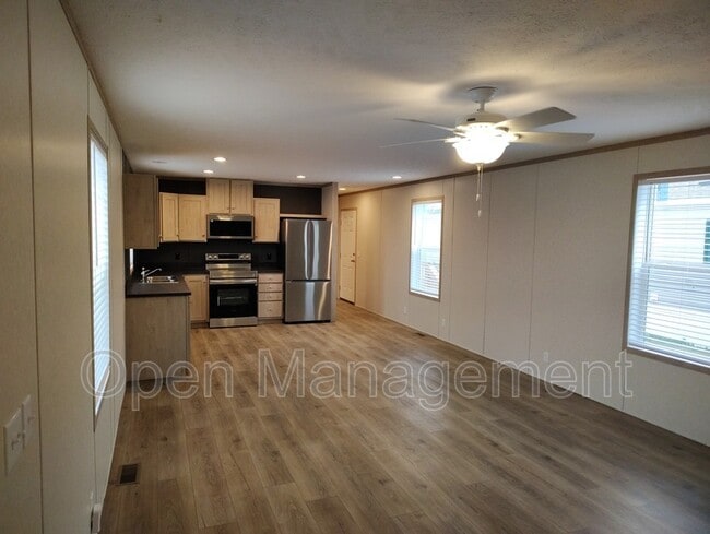 Photo - 24 Erin Ln
