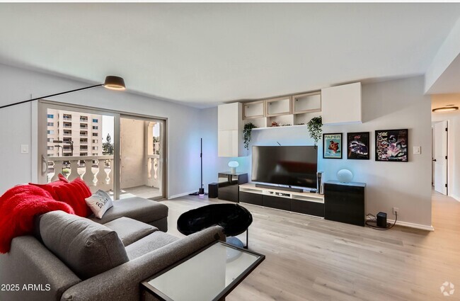 Building Photo - 7930 E Camelback Rd Unit 301 Rental