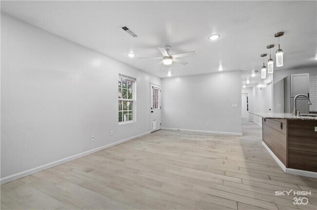 731 Erika Ave