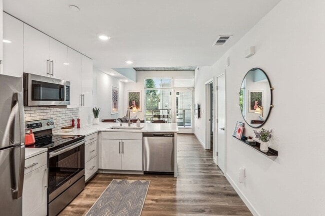 Photo - Link Apartments® Four12