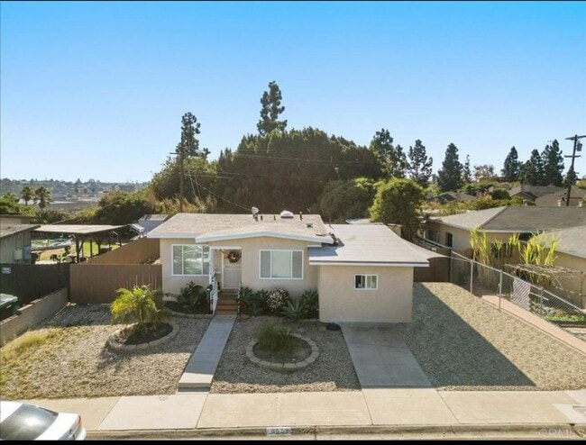 Building Photo - 2 Bed | 1 Bath | Washer & Dryer Included -... Rental