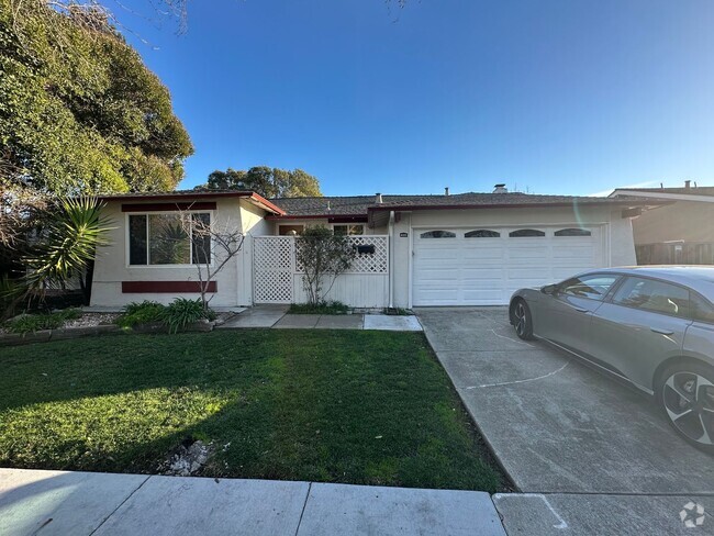 Building Photo - Pleasanton 4 bed/2 bath, Hardwood Floors, ... Rental