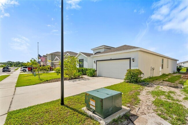 Photo - 3914 Lively Coral Pl