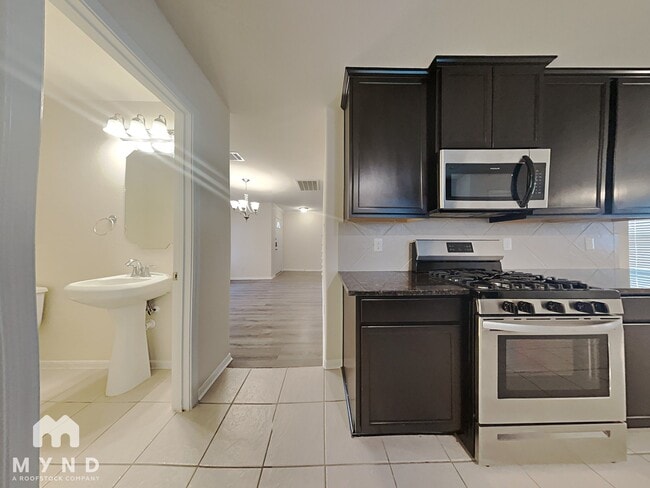 12939 Almeda Crossing Ct