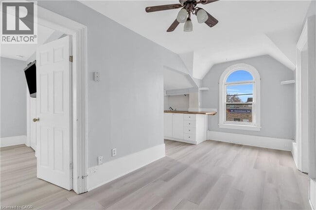 Photo - 57 Beverly St