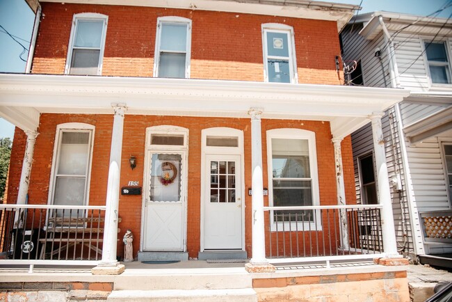 Building Photo - 153-155 W High St Unit 153 #201