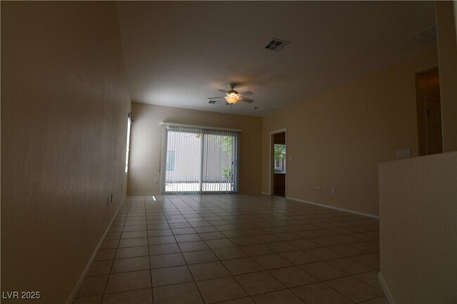 Photo - 3617 Kittiwake Rd