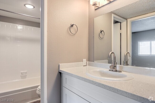 Building Photo - 301 Orland St Unit 38 Rental