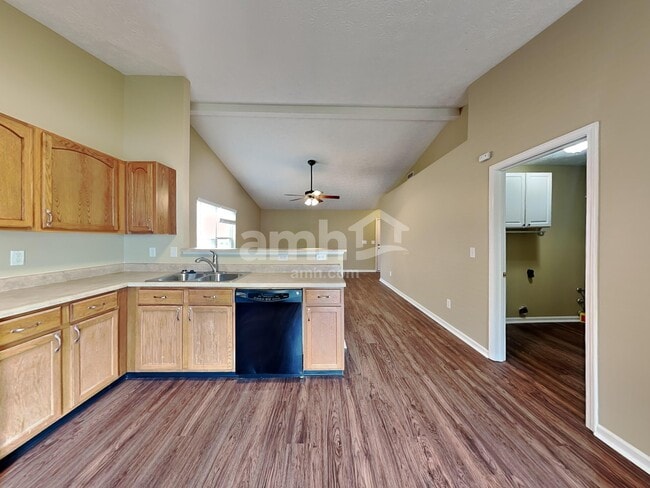 Photo - 1169 Frogs Leap