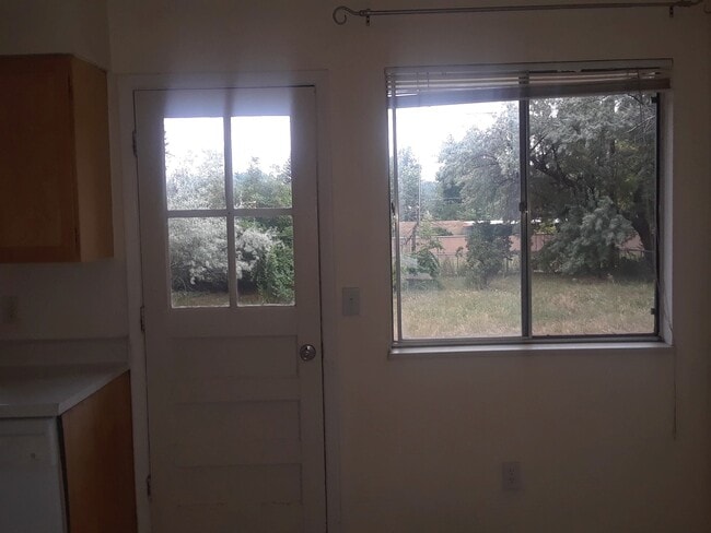 Photo - 810 Morgan Dr