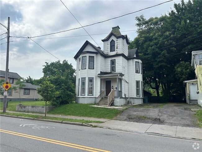 Building Photo - 113 Clifford Ave Rental