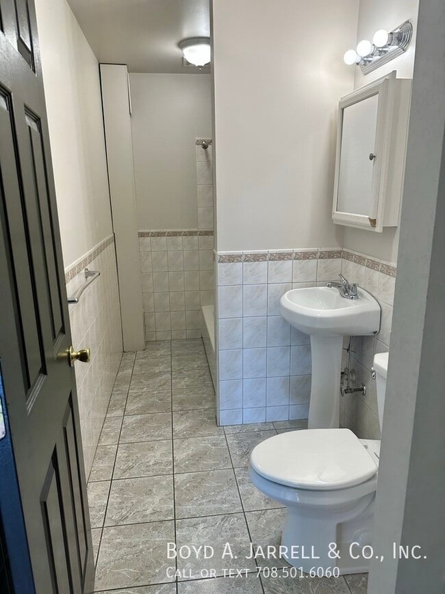 Photo - 212 E 57th St Unit 098 212-2
