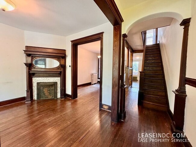 Photo - 128 Adams St NW