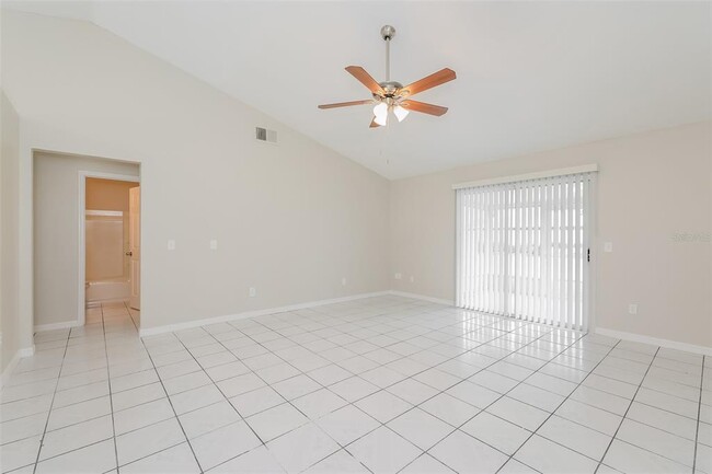 Photo - 807 Savona Pl