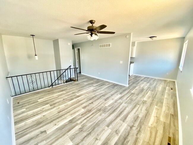 Photo - 1902 S Claremont Ave