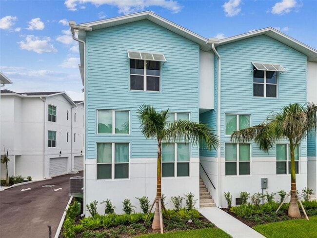 Building Photo - 3840 Pompano Dr SE Rental