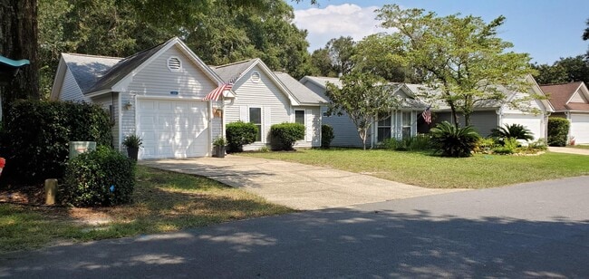 109 Meadowbrook Ct