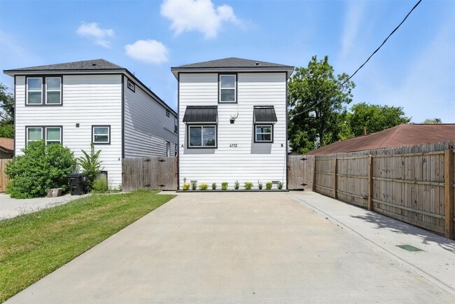 Building Photo - 4112 Majestic St Rental