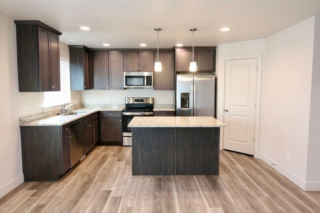 Photo - Lovely townhome for rent in Provo