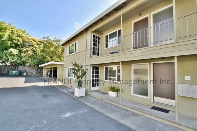 Building Photo - 1504 Vallejo Ave Unit Apt 2