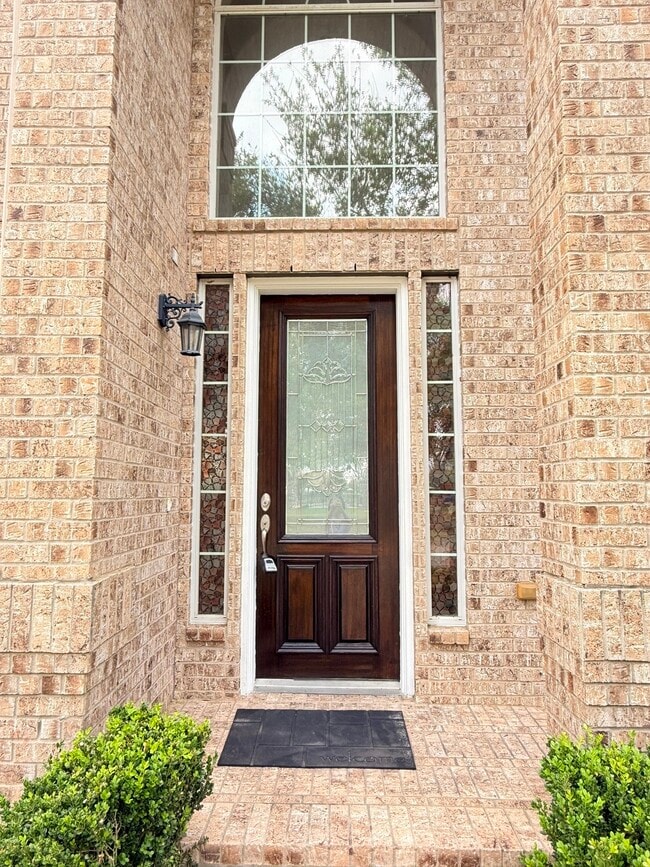 Photo - 2214 Jurgensen Ln