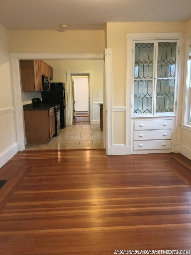 Photo - 17 Woodlawn St Unit 3