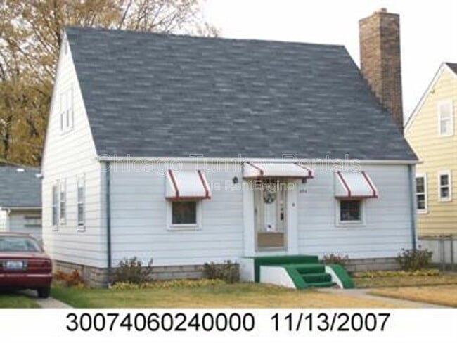 Building Photo - 494 Greenbay Ave Rental