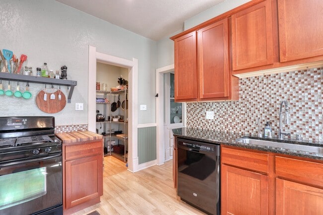 2nd floor kitchen