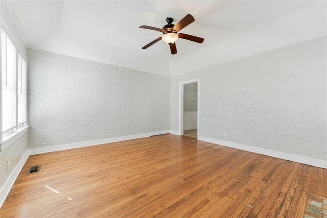 Photo - 2833 NW 22nd St