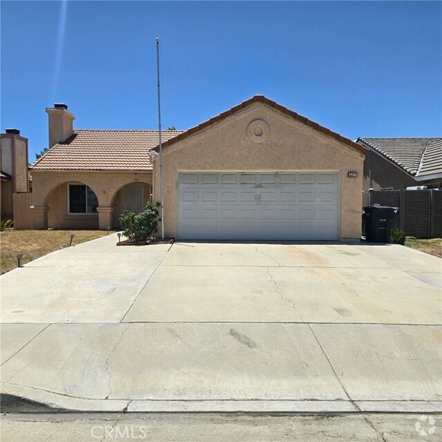 Building Photo - 727 Ashley St Rental