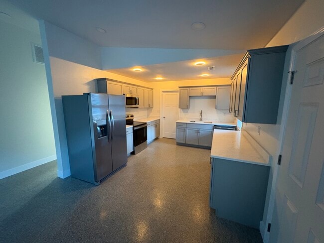 Photo - 276 Barker Road APT B